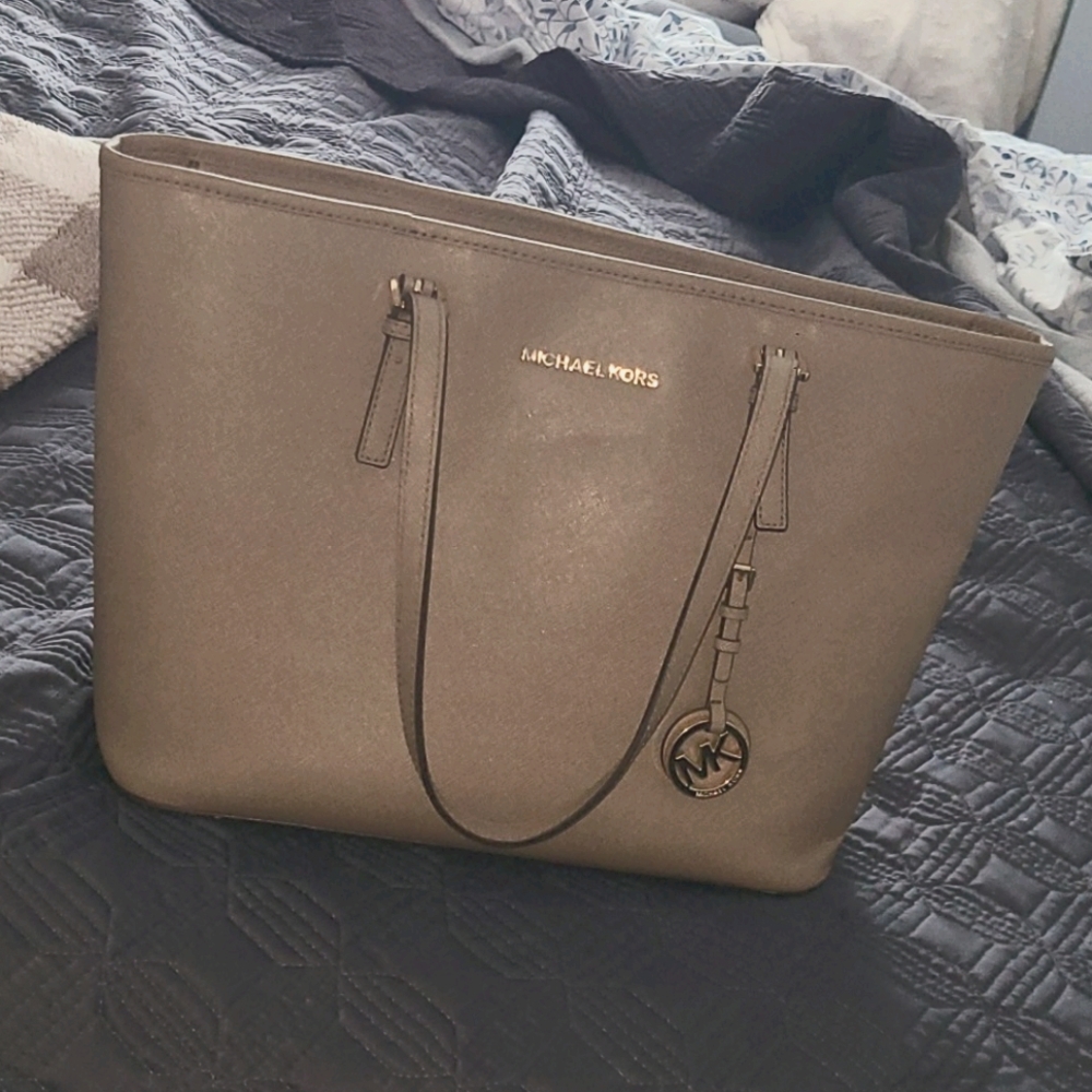 Tote